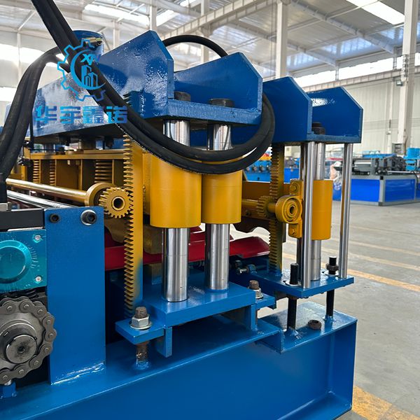 Tile-roll-forming-machine for metal roof tile production