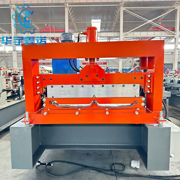 Standing seam metal roof machine full view