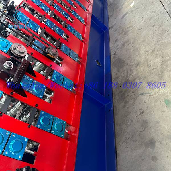 Three-layer roof panel roll forming machine