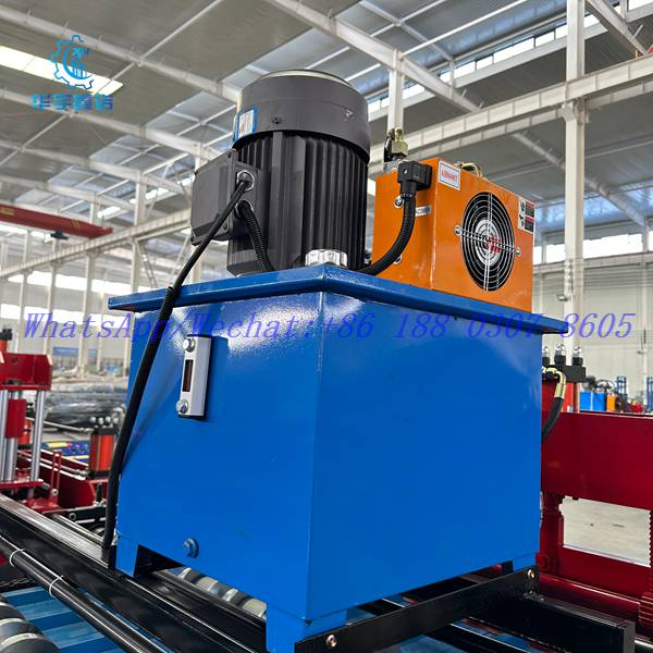 Three-layer roof panel roll forming machine