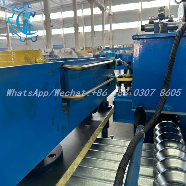 corrugated roofing sheet forming machine producing high precision metal roofing panels with stable feeding and hydraulic cutting system