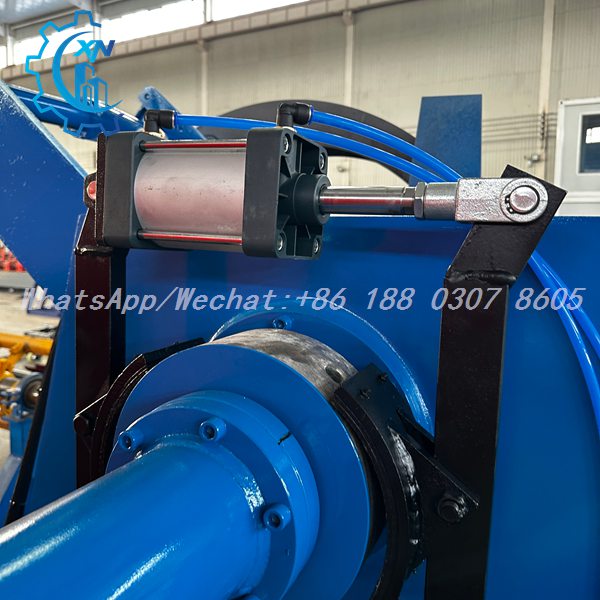 Hydraulic uncoiler machine cylinder