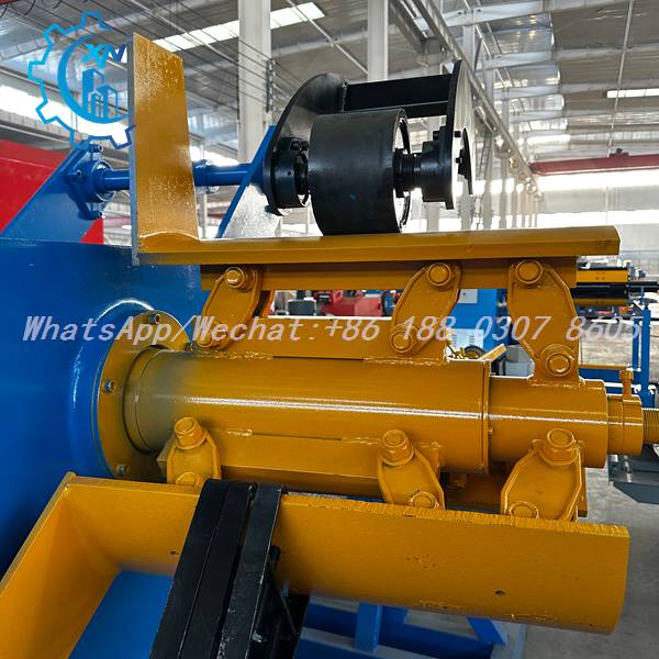 Hydraulic uncoiler machine mandrel