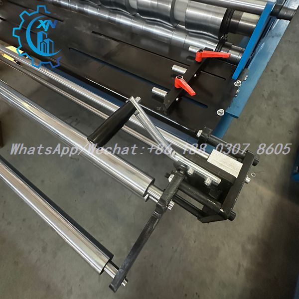 IBR profile hydraulic shear blade close-up — trapezoidal cutting die for precise IBR 686 roof sheeting cut-to-length with no edge burr