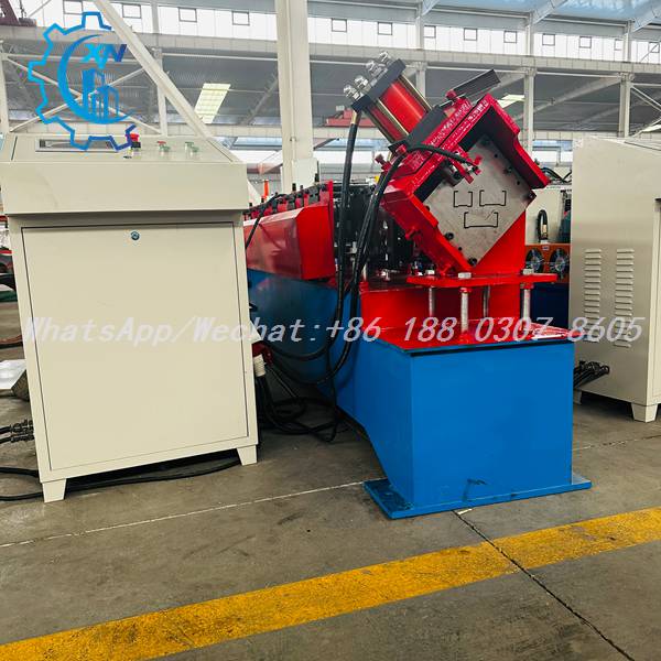 Light gauge steel machine with control console and hydraulic punching unit