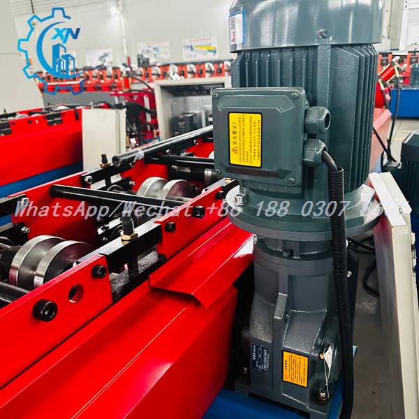 Motor and gearbox drive of light gauge steel roll forming machine