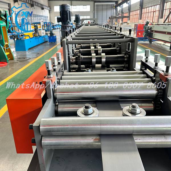 Roller forming section of solar bracket roll forming machine, chain drive