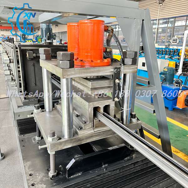 Hydraulic punching station of unistrut roll forming machine