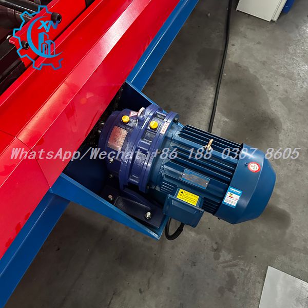 Motor and gearbox assembly of steel frame machine