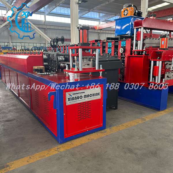 Automatic rolling shutter machine production line with hydraulic press