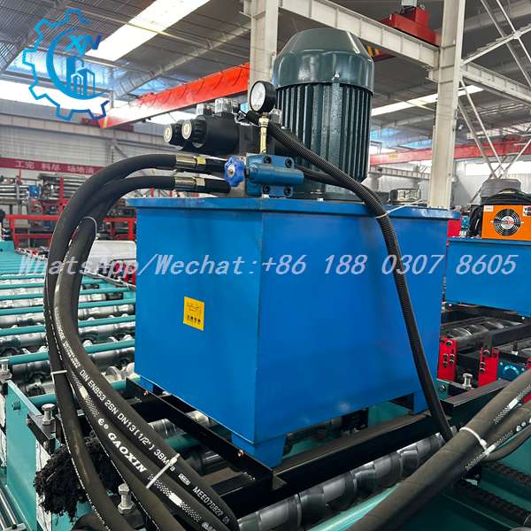 Hydraulic power unit of IBR machine with high pressure hoses