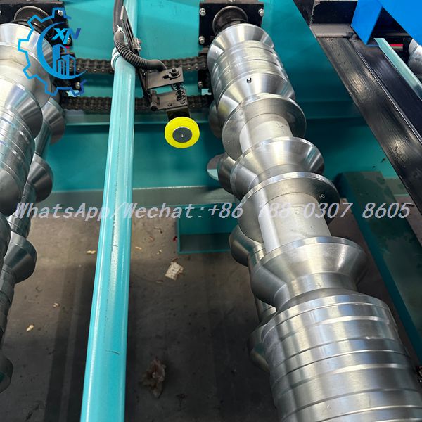 Forming rollers with encoder wheel on IBR machine