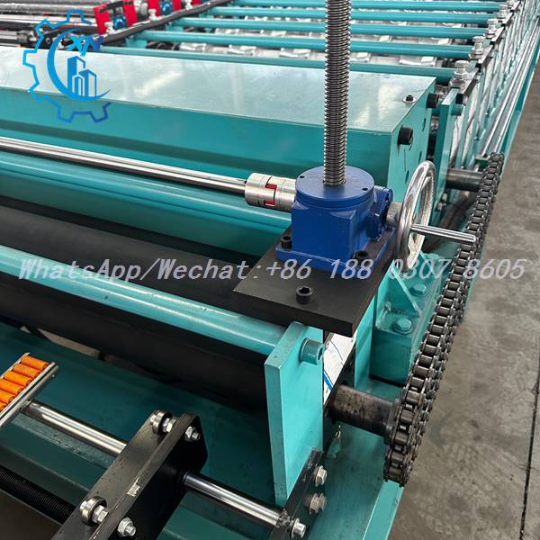 Screw jack and chain drive section of IBR roll forming machine