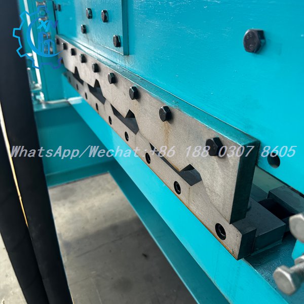 Notched shear blade on IBR roll forming machine