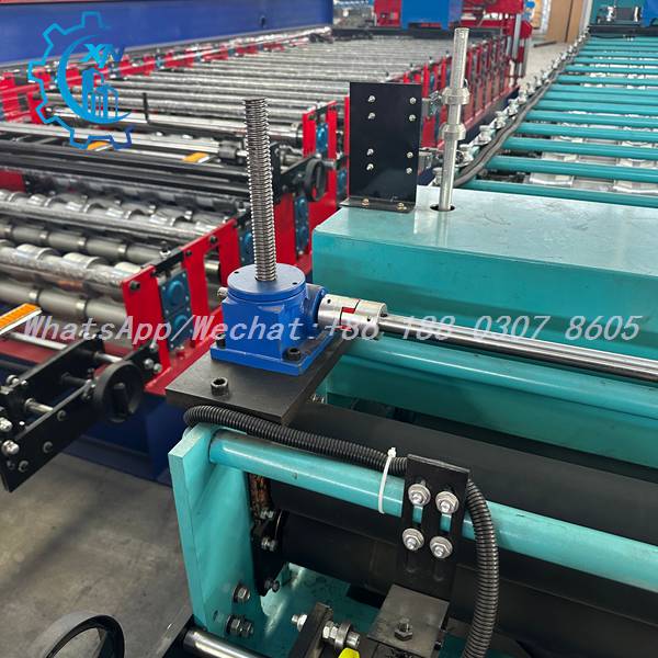 Gearbox and red roller frame of IBR roll forming machine