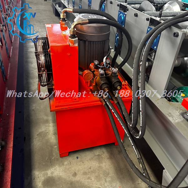 Hydraulic unit with solenoid valves on capping roll forming machine