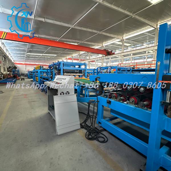 Flat green conveyor belt in sandwich production line