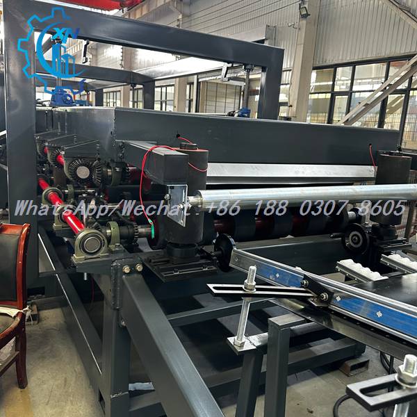Pressure rollers and guide rails on sandwich panel making machine
