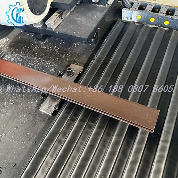 Cutting saw and finished slat on roller shutter door machine