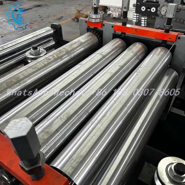 Flat rolls and hex adjuster on C channel forming machine