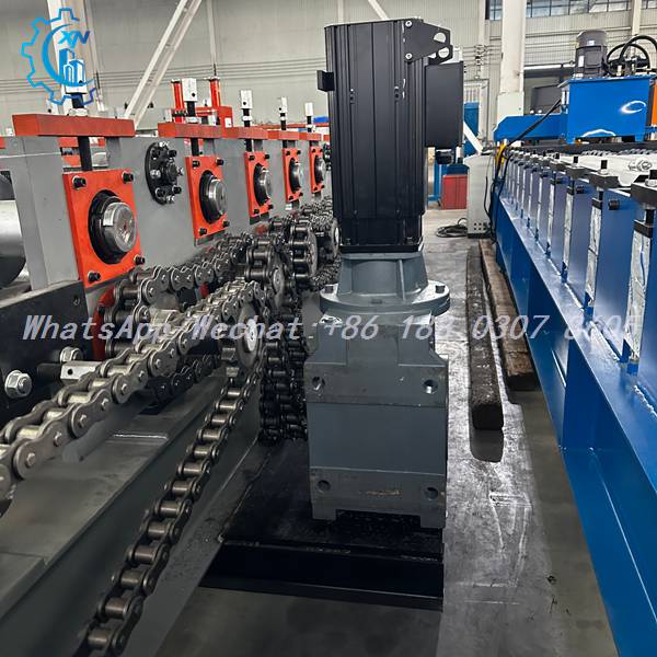 Floor mounted gearbox drive of C channel roll forming machine