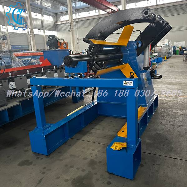 Complete hydraulic decoiler machine beside a purlin forming line