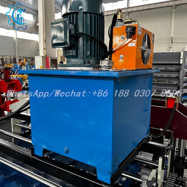 Groupe hydraulique d'une machine profileuse à froid