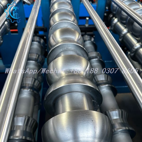 Forming rollers of the double layer IBR machine line