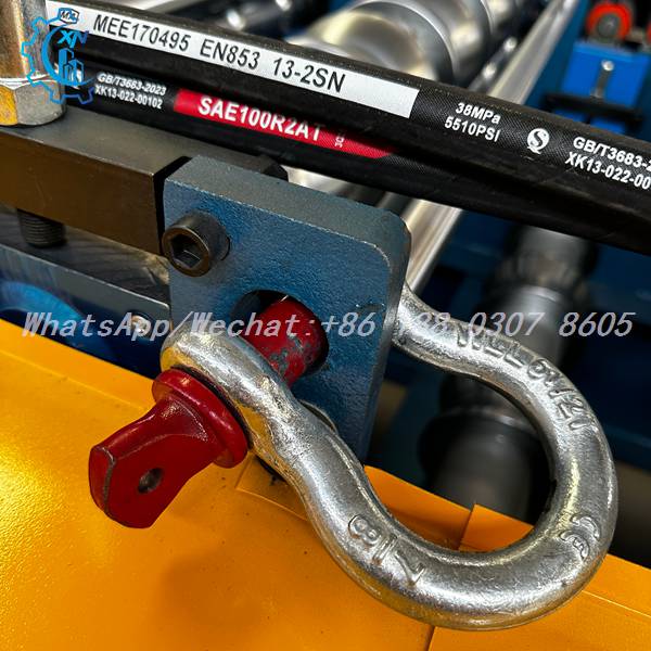 High pressure hose and lifting shackle on the IBR machine